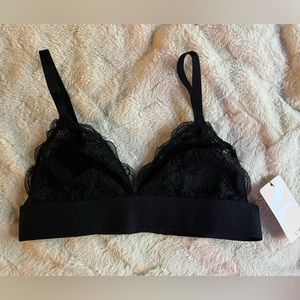 Lively long line lace bralette. Black. M.